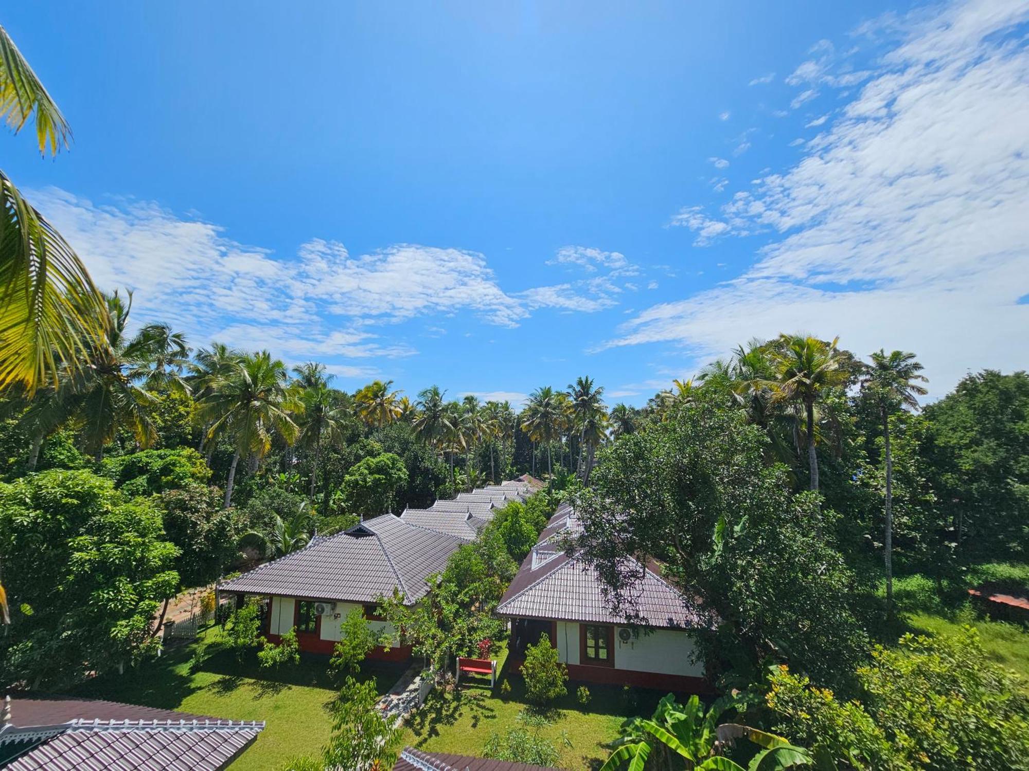 Leisure Valley Beach Resort Varkala Eksteriør bilde